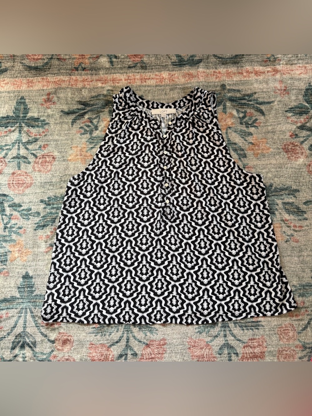 Loft Black and White Sleeveless Tank/Shell/Blouse size XL